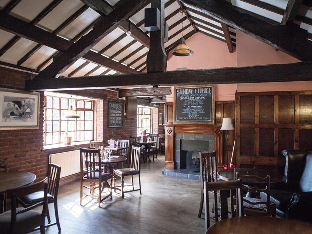 The Crewe Arms Hotel Kültér fotó